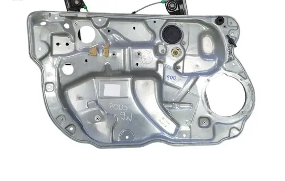 Volkswagen Polo IV 9N3 Front door window regulator with motor 6Q4837755