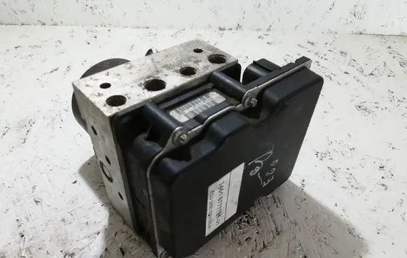 BMW 5 E60 E61 ABS Pump 6777797 3451677779701