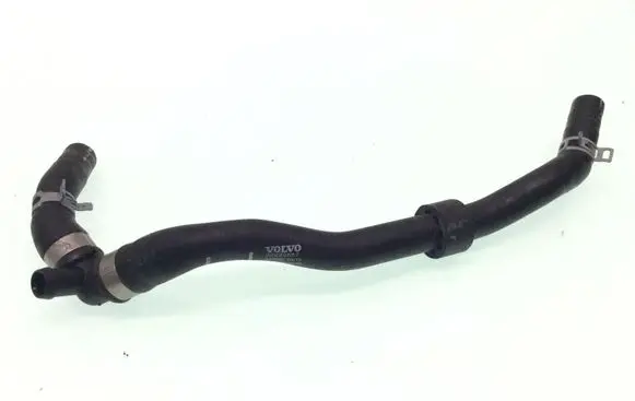 Engine coolant pipe/hose