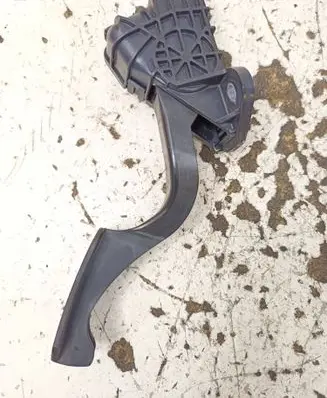 Toyota Prius (XW20) Accelerator throttle pedal 7812047050 1988003200 08J101727A6