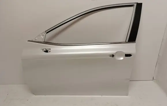 Toyota Camry VIII XV70 Front door