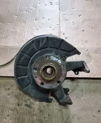 Skoda Yeti (5L) Front wheel hub NOCODE