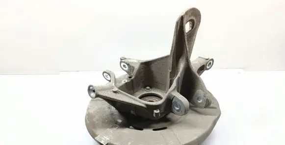 Rear wheel hub spindle/knuckle