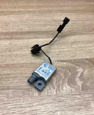 BMW 5 E39 Antenna control unit 8362532