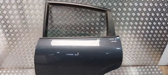 Seat Leon (1P) Rear door S26372807