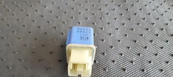Nissan Primera Other relay 252300B000 3Z2N