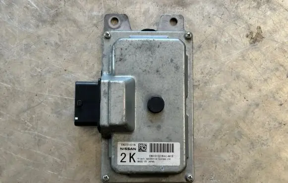 Nissan Juke I F15 Gearbox control unit/module EMU10021N