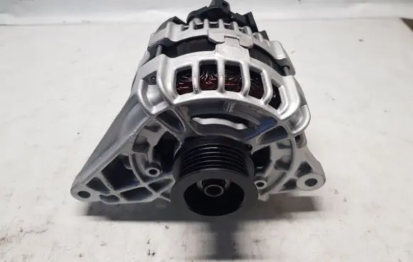Mercedes-Benz CLA C117 X117 W117 Generator/alternator A0009063322 0125711028