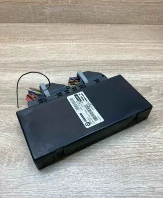 BMW 5 E60 E61 Comfort/convenience module 9157155 23994322 WITHPLUG