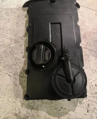 Audi A3 S3 8P Rocker cam cover 03G103475