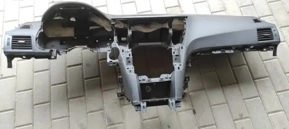 Subaru Legacy Dashboard