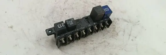 Audi A4 S4 B5 8D Fuse module