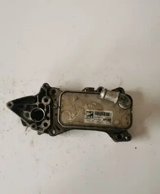 Mercedes-Benz C W205 Oil filter mounting bracket 70362380