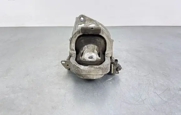 Volkswagen Touareg III Engine mount bracket 4M0199255BP