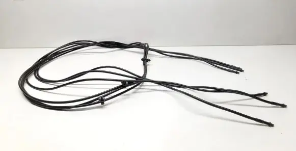Volvo C70 Convertible roof line/pipe/hose 