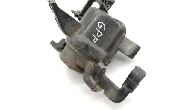 Toyota Avensis T270 Engine mount bracket