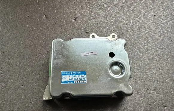 Nissan Patrol Y60 Engine control unit/module ECU 1106922100 4079013220