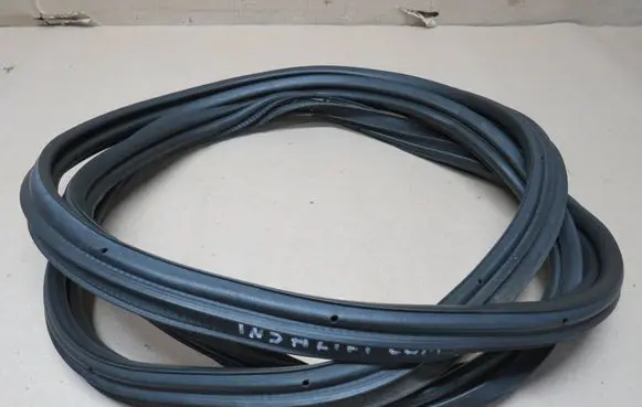 Opel Insignia A Seal rubber (tailgate) 
