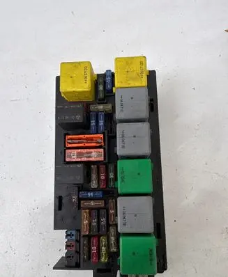 Mercedes-Benz ML W164 Fuse module 5072426 18161036