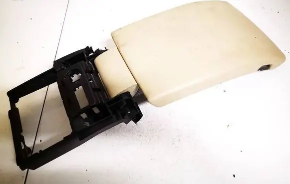 Volvo XC70 Armrest 30715142