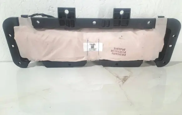 Mercedes-Benz ML W166 Knee airbag 617976800L