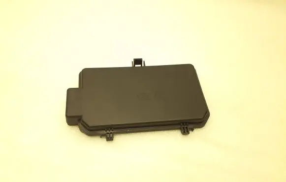 Volvo XC40 Fuse box cover 32142367