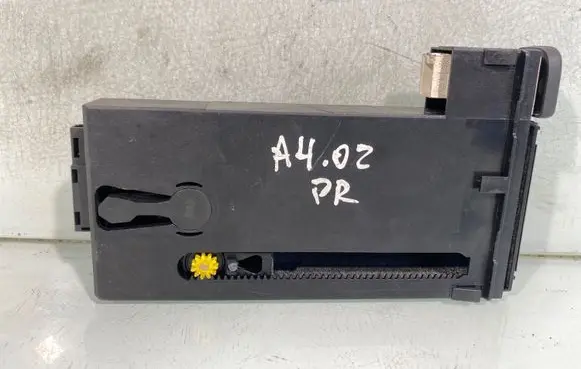 Audi A4 S4 B6 8E 8H Dashboard storage box/compartment 8e2941561c