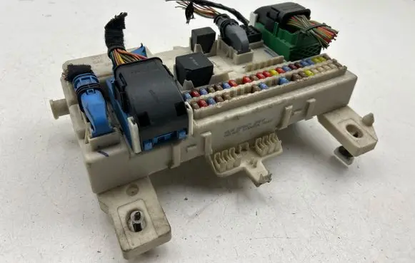 Volvo S40 Fuse module 30765471 00019497 519248306