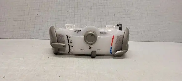Toyota Aygo AB10 Climate control unit 69617308 69617004 69617001Q