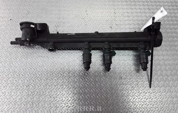 Volkswagen Golf IV Fuel injectors set 037906031AA