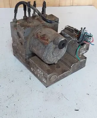 Lexus IS 200-300 ABS Pump 4454053010 1382005040