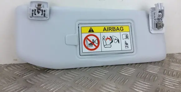 Peugeot 208 Sun visor