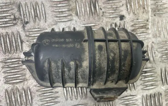 BMW 5 E39 Vacuum air tank 11652247620