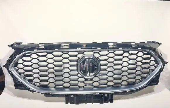 MG ZS Front bumper upper radiator grill 10633336
