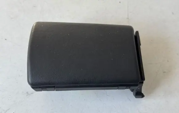 Mercedes-Benz S W221 Rear door ashtray P0109681