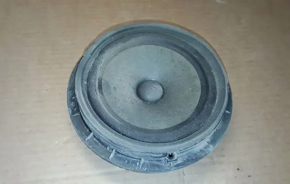 Fiat Sedici Panel speaker NOCODE