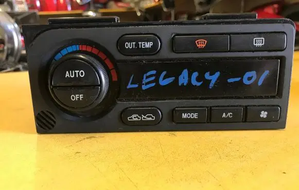 Subaru Legacy Climate control unit
