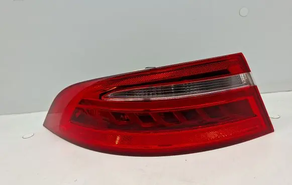 Jaguar XE Rear/tail lights 19733701