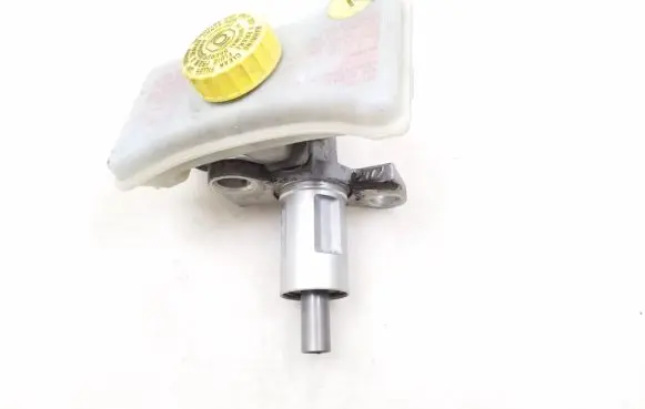 Audi A4 S4 B7 8E 8H Master brake cylinder