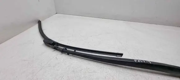 Peugeot 807 Windshield/front glass wiper blade 80007117