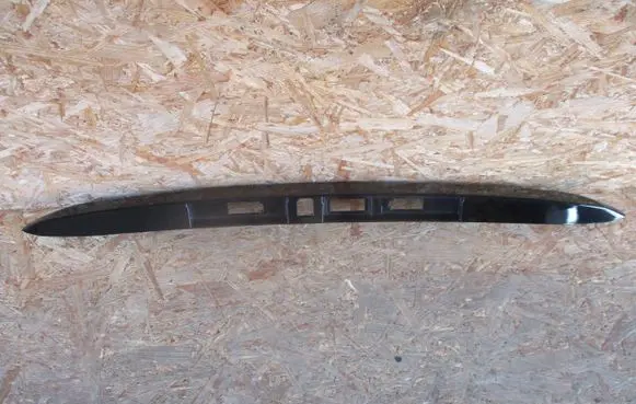 Nissan Townstar Rear light center trim bar blend 265126633R 848103563R 848102360R