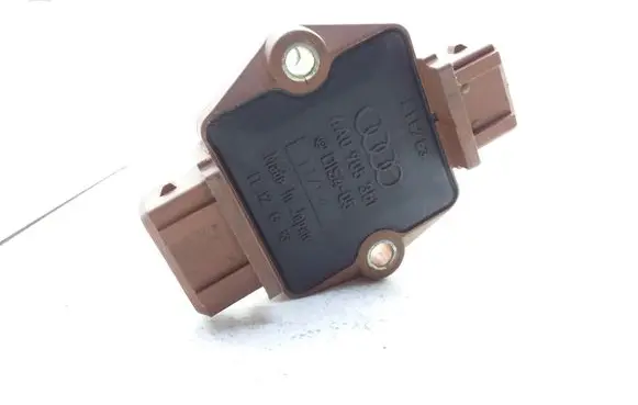 Audi 100 S4 C4 Ignition amplifier control unit 4A0905351