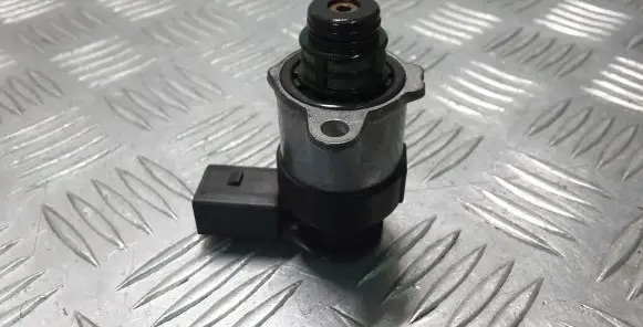 BMW 3 F30 F35 F31 Fuel pressure regulator 0928400798