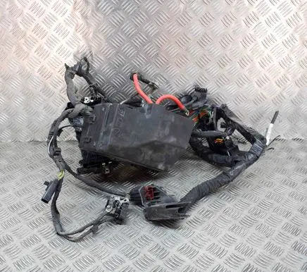 Volvo V40 Fuse box set AV6T14A067AC