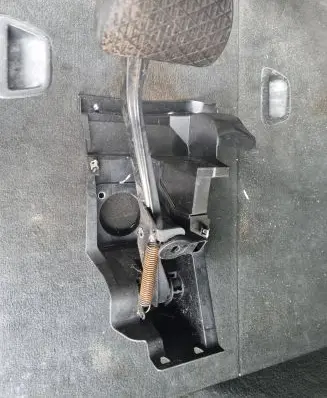 Mercedes-Benz C W203 Brake pedal A2036891808 105388