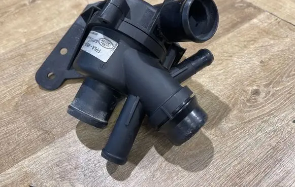 Land Rover Range Rover Sport L494 Electric auxiliary coolant/water pump FPLA8575CC