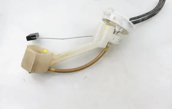Audi A4 S4 B5 8D Fuel level sensor 8D0919673N