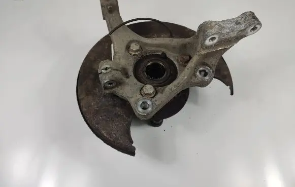 Opel Insignia A Front wheel hub spindle knuckle