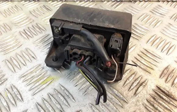Mercedes-Benz C W203 Glow plug pre-heat relay 0255452832 A0255452832