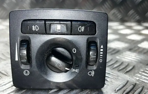 Volvo S60 Light switch 30669736 04W14T 19206